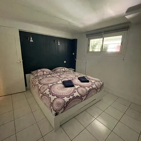 Prázdninový dům Spacieuse Avec Piscine Privee *