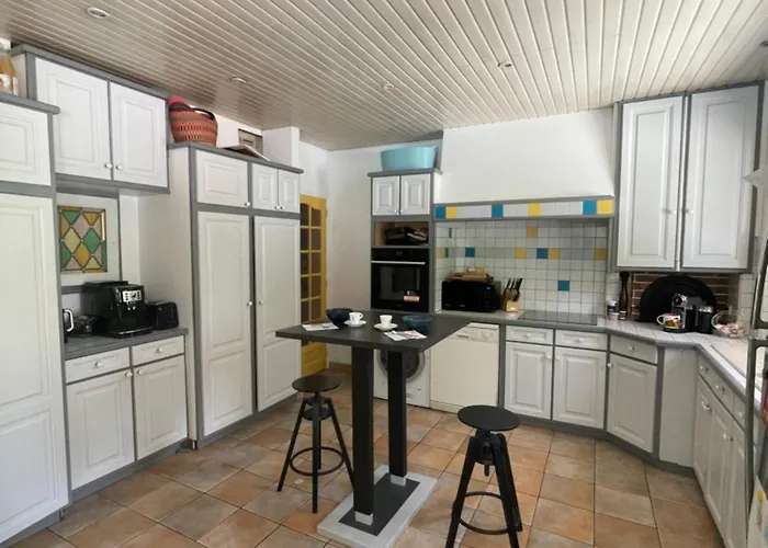 Spacieuse Avec Piscine Privée Hébergement de vacances Biarritz