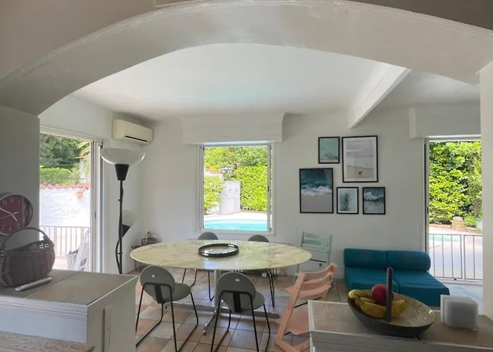 Spacieuse Avec Piscine Privée