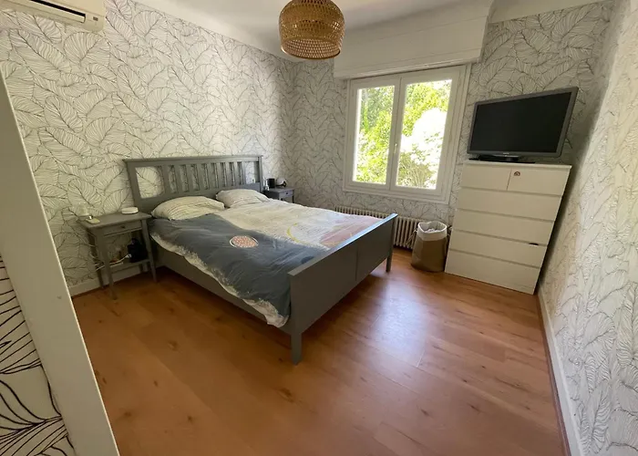 Spacieuse Avec Piscine Privée Biarritz